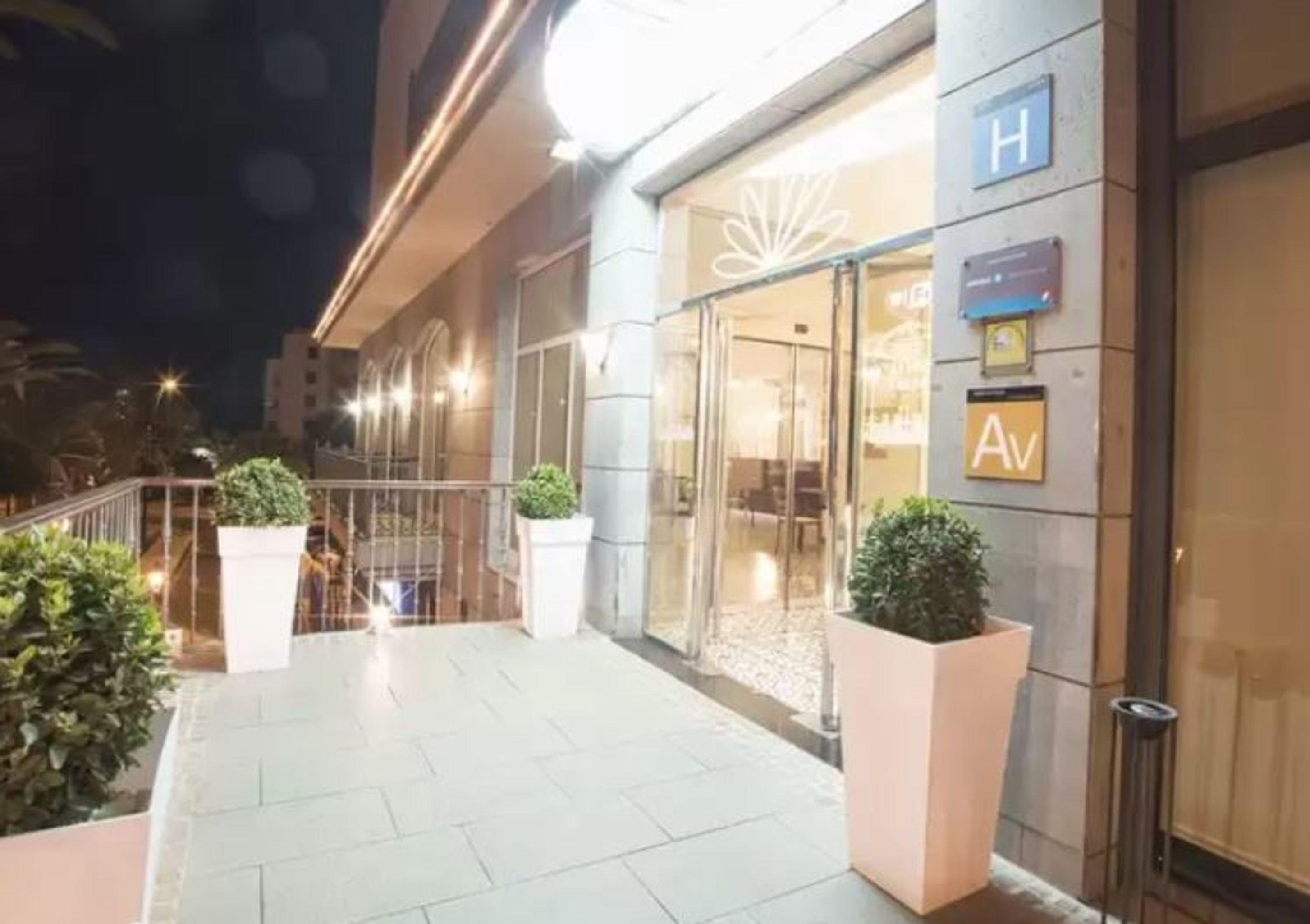 Hotel Reveron Plaza Los Cristianos  Bagian luar foto