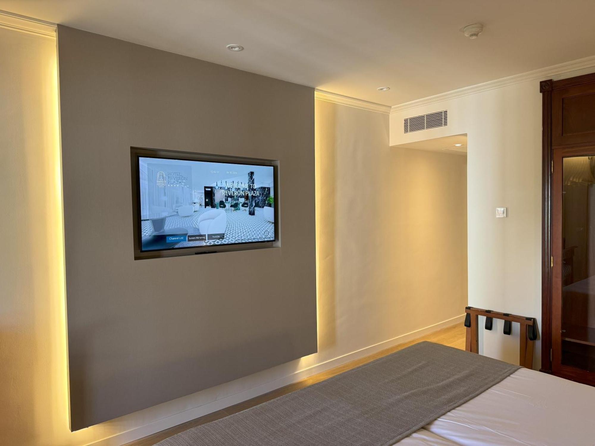 Hotel Reveron Plaza Los Cristianos  Bagian luar foto