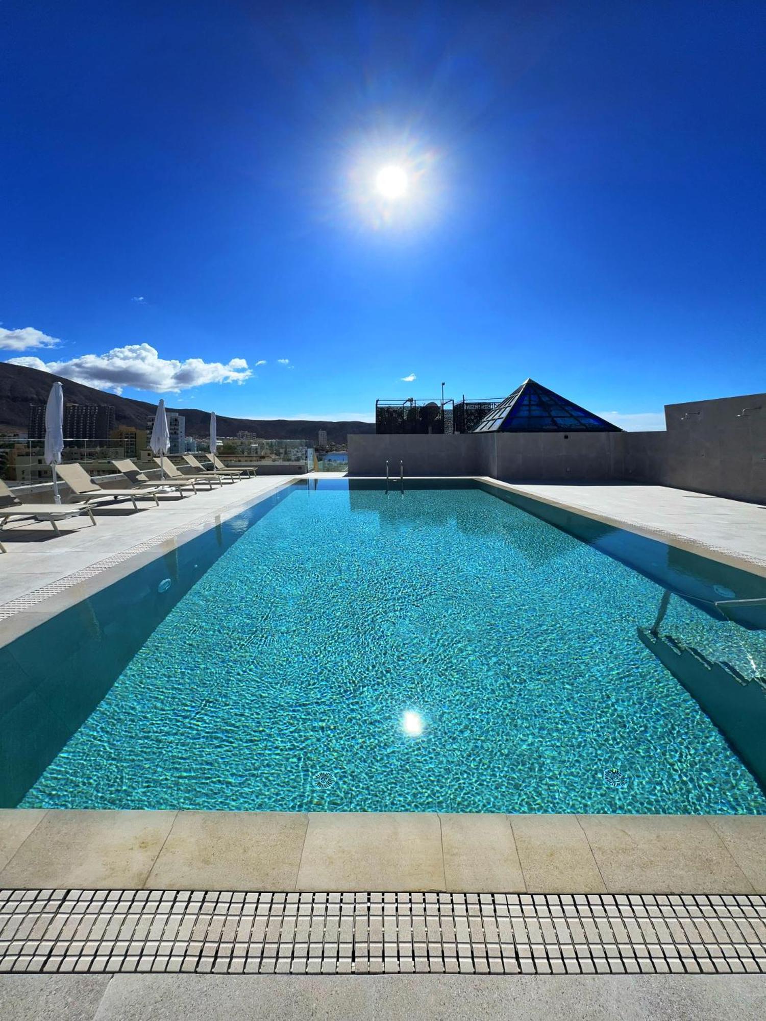 Hotel Reveron Plaza Los Cristianos  Bagian luar foto