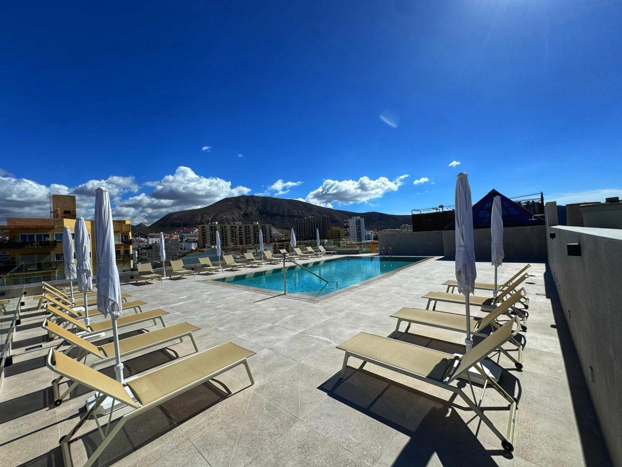 Hotel Reveron Plaza Los Cristianos  Bagian luar foto