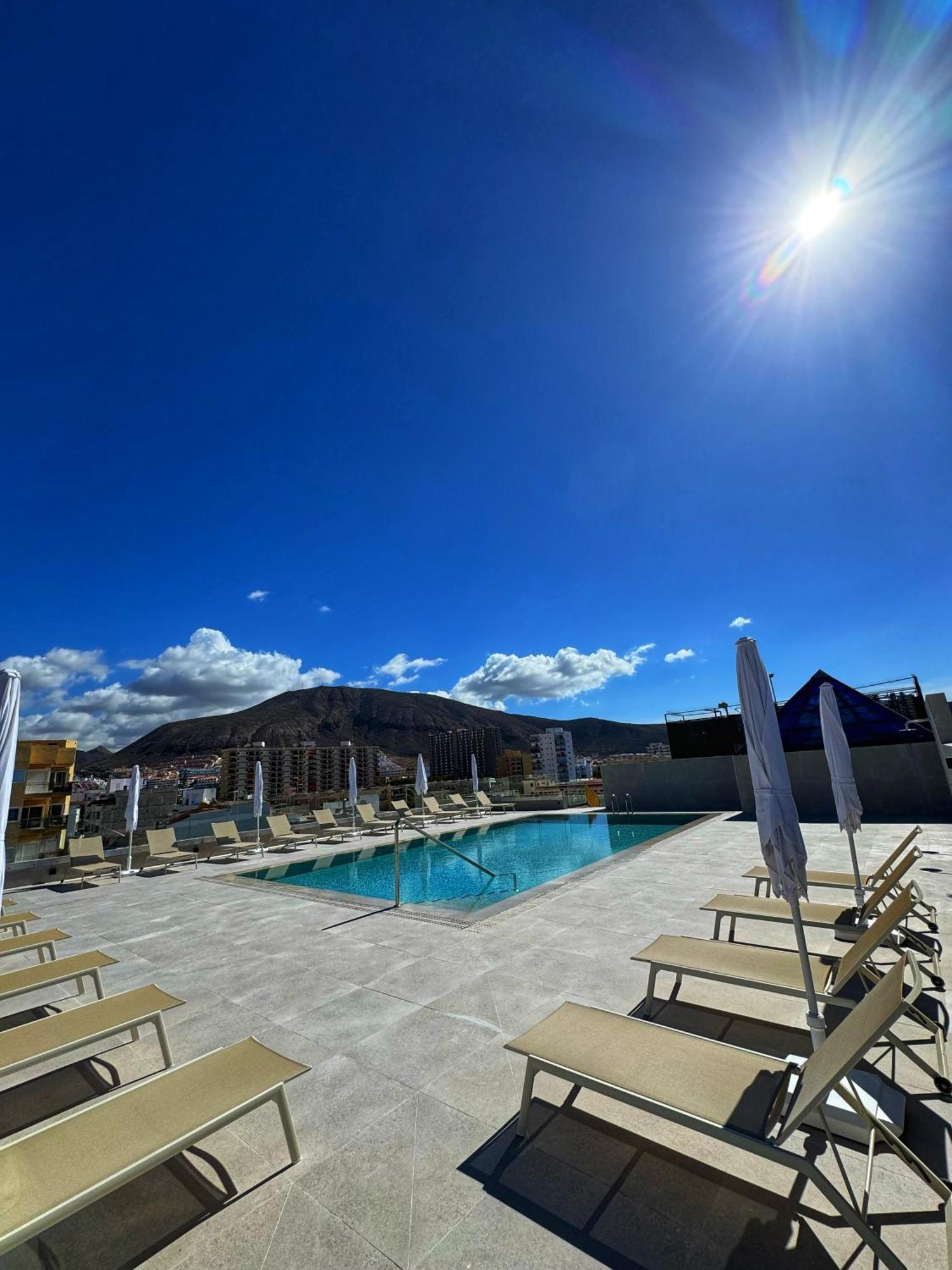 Hotel Reveron Plaza Los Cristianos  Bagian luar foto