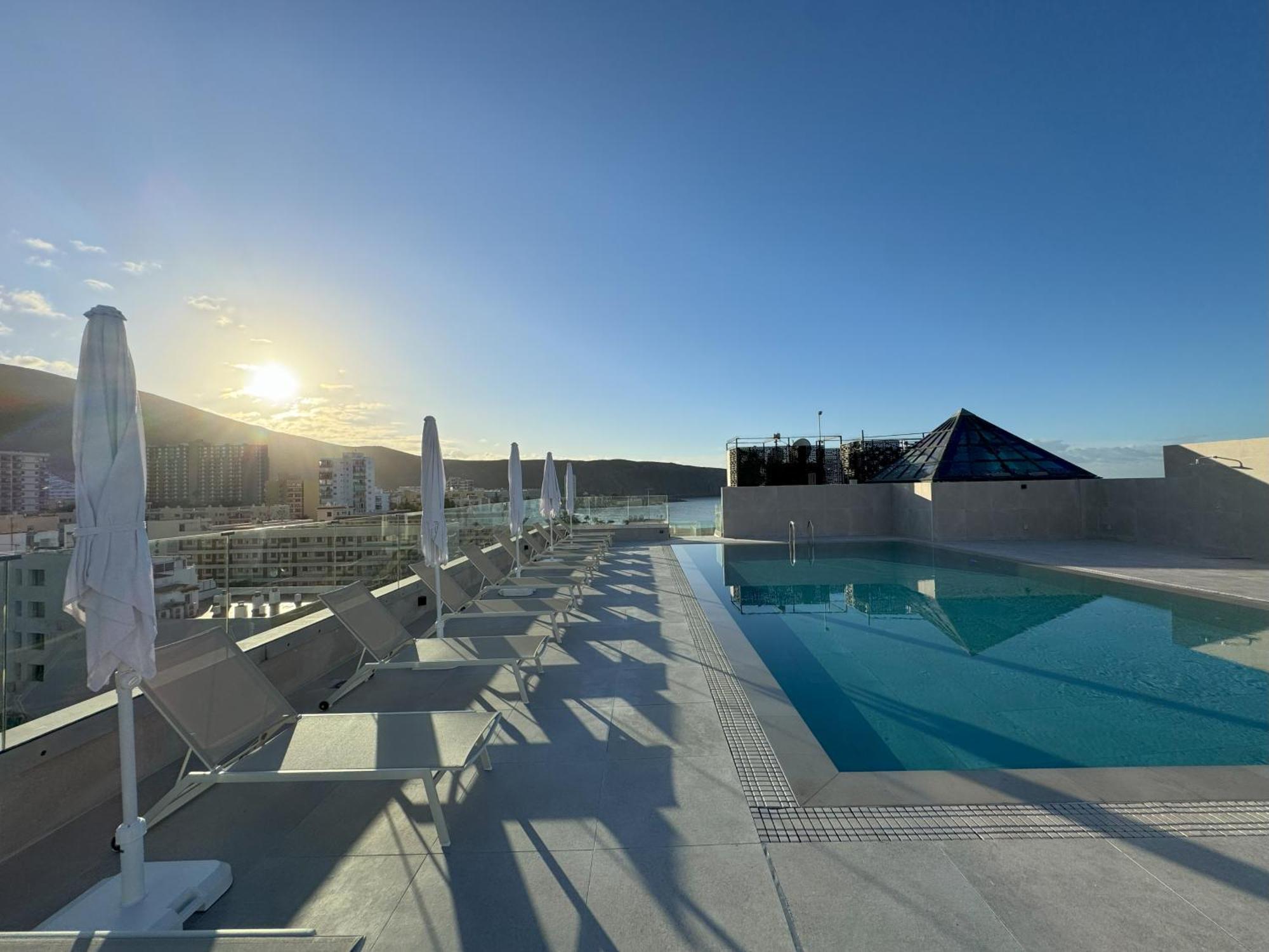 Hotel Reveron Plaza Los Cristianos  Bagian luar foto