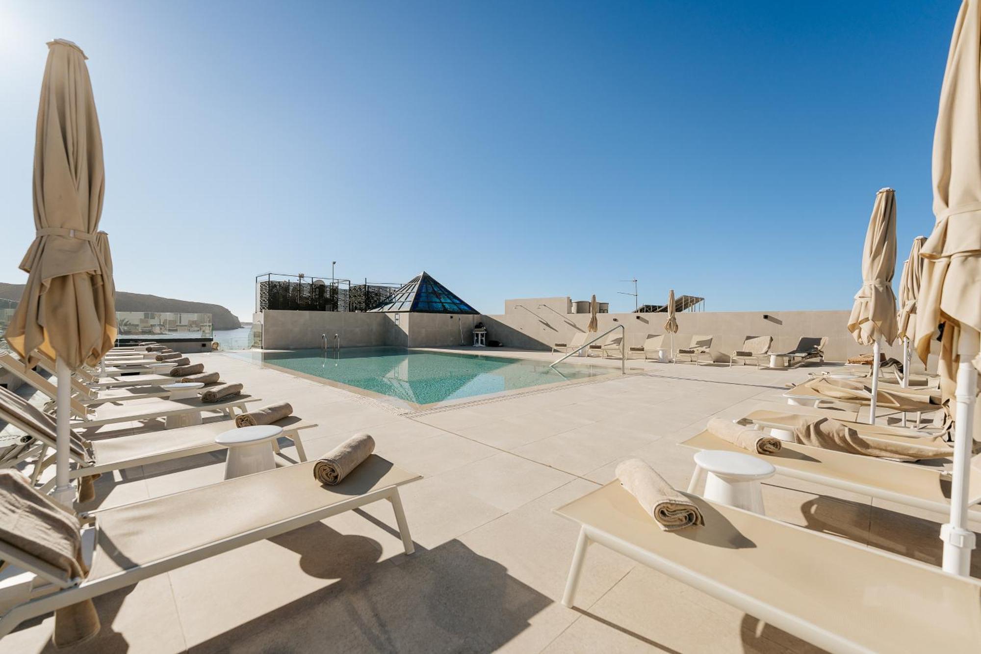 Hotel Reveron Plaza Los Cristianos  Bagian luar foto