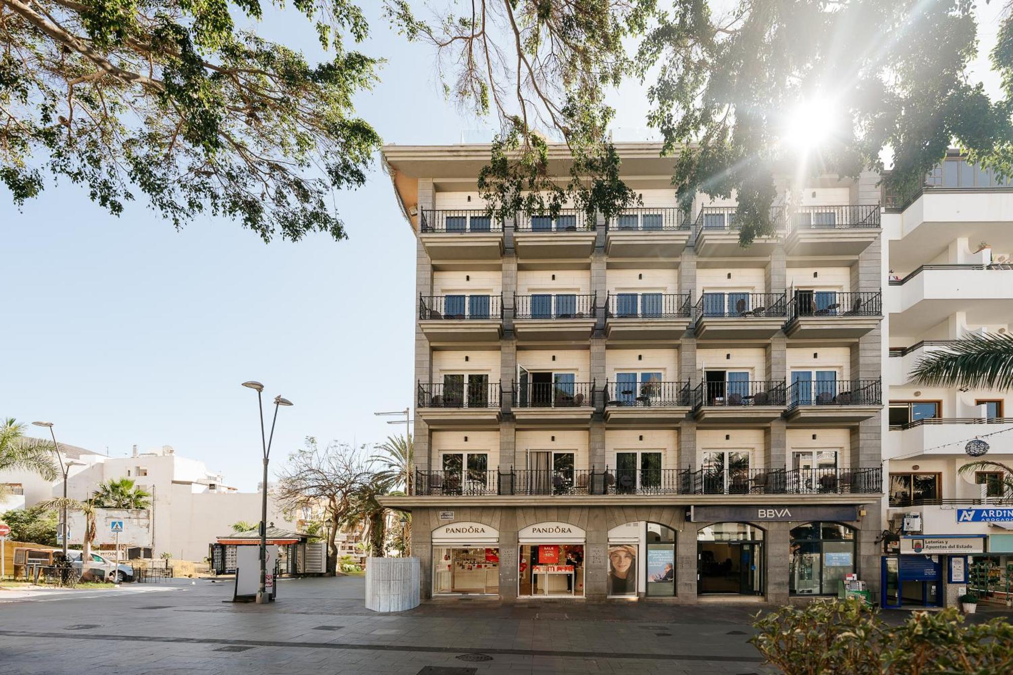 Hotel Reveron Plaza Los Cristianos  Bagian luar foto