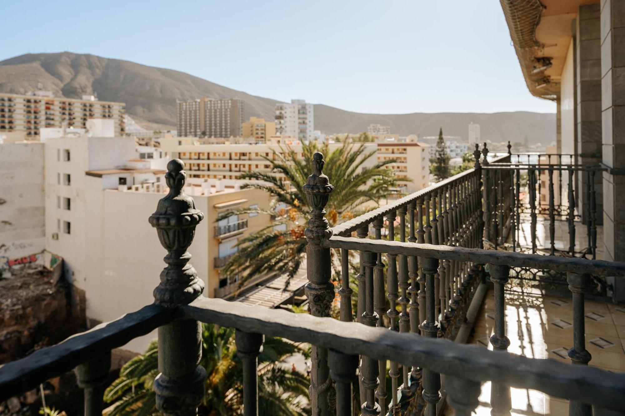 Hotel Reveron Plaza Los Cristianos  Bagian luar foto