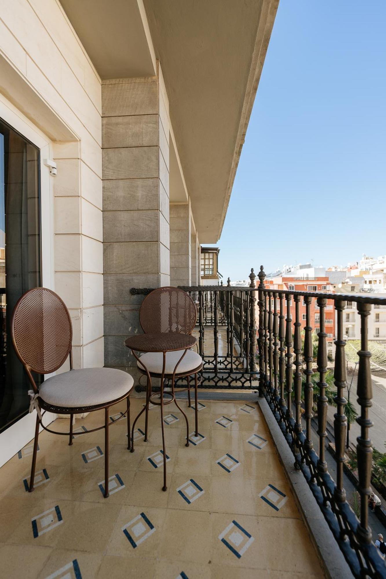 Hotel Reveron Plaza Los Cristianos  Bagian luar foto