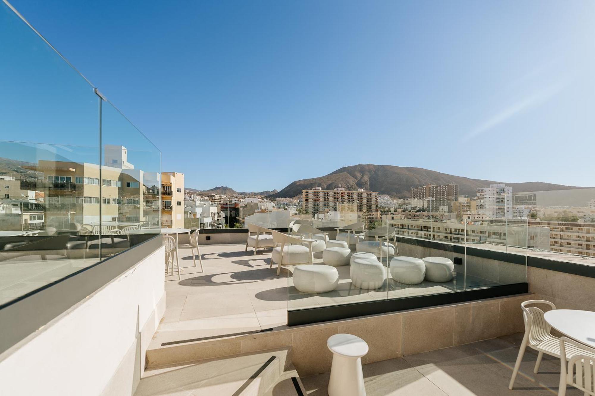 Hotel Reveron Plaza Los Cristianos  Bagian luar foto